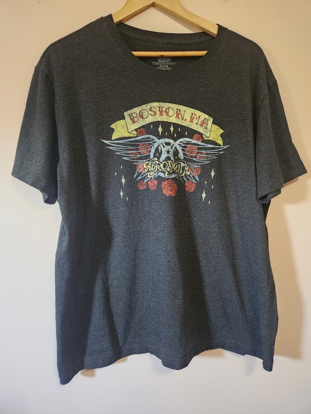 Aerosmith Boston MA Wings Roses Graphic Tee Charcoal Grey Philcos Size XL